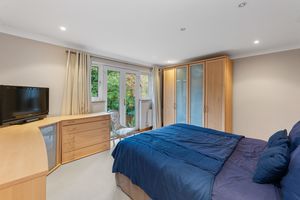 Photo 35- click for photo gallery